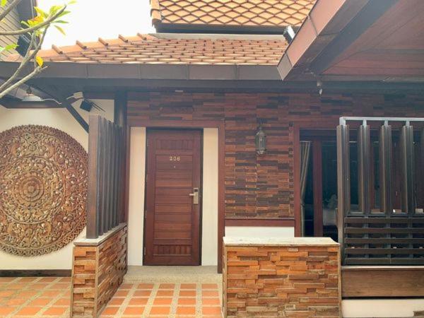 Yotaka Boutique Hotel Bangkok Exteriör bild