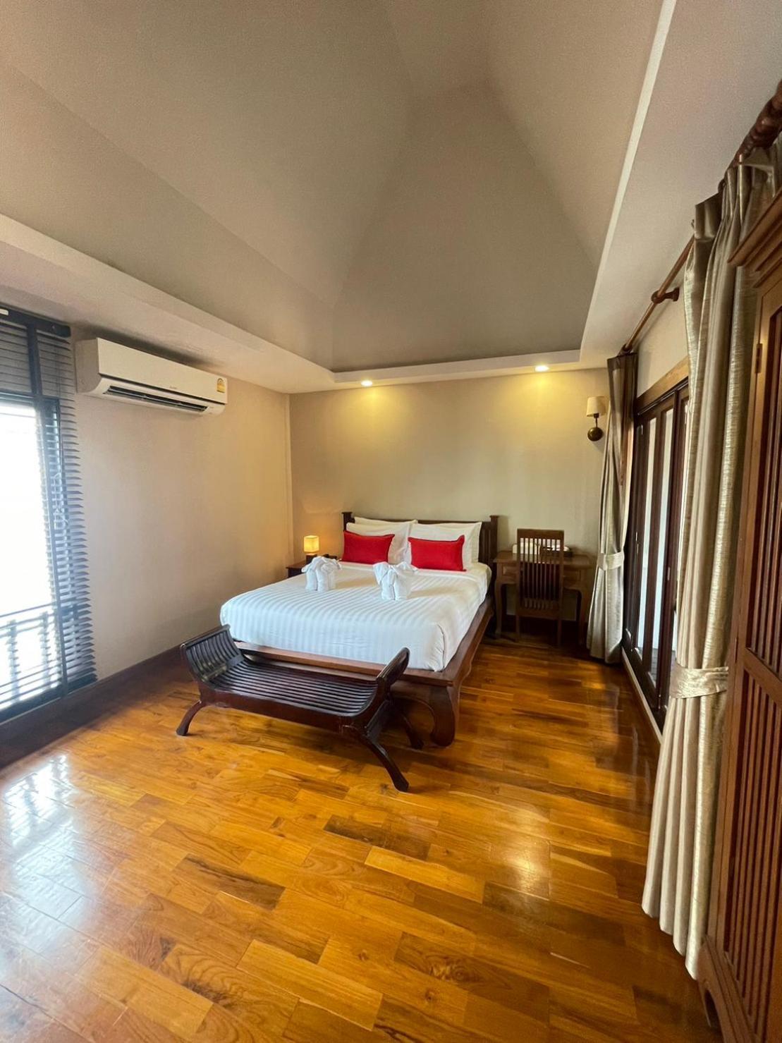 Yotaka Boutique Hotel Bangkok Exteriör bild