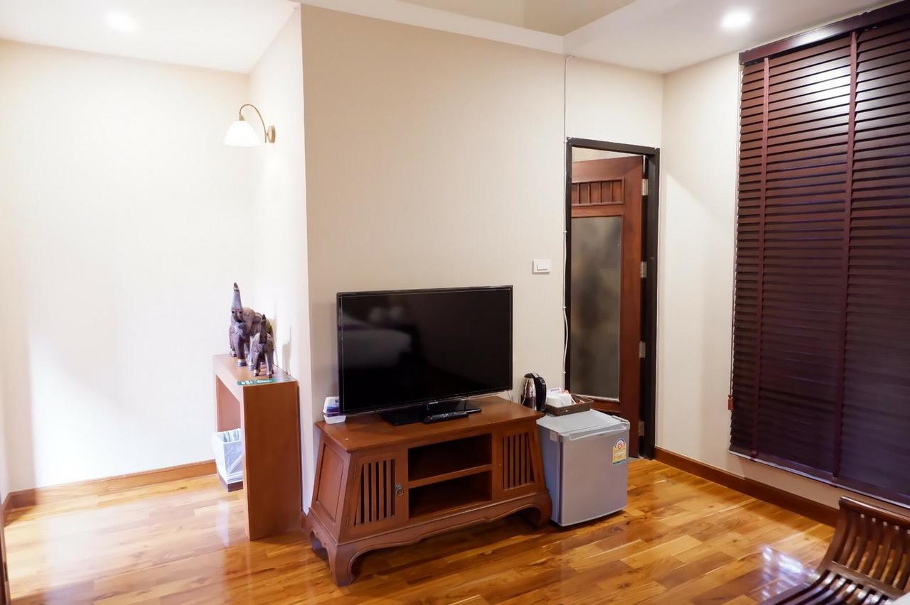 Yotaka Boutique Hotel Bangkok Exteriör bild