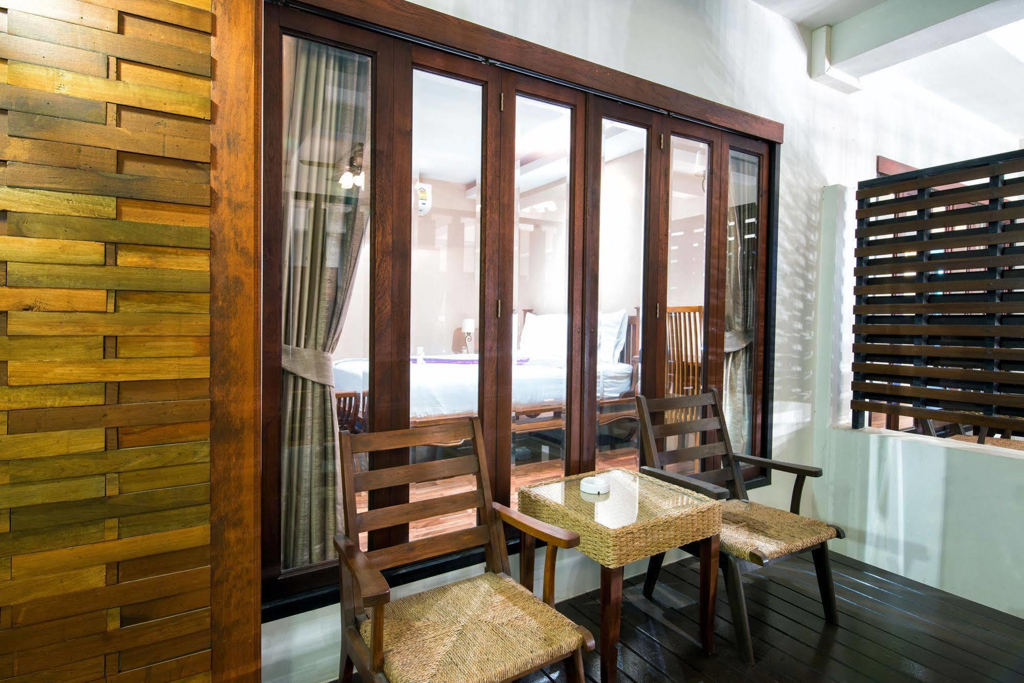 Yotaka Boutique Hotel Bangkok Exteriör bild